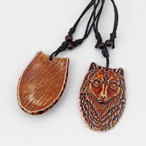 New Unisex Handmade Bohemian Hawaiian Tribal Wolf Amulet Wood & Resin Necklace - Picture 6 of 8